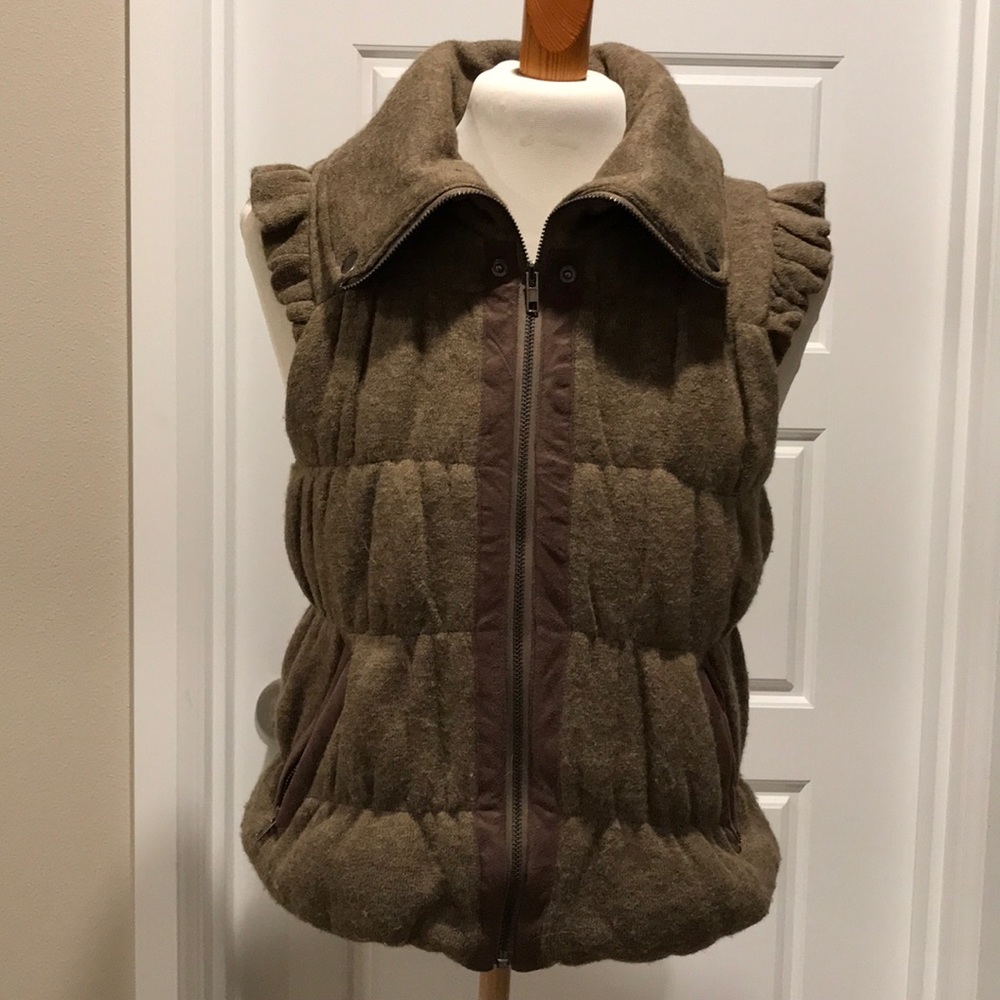 Ryu medium vest brown